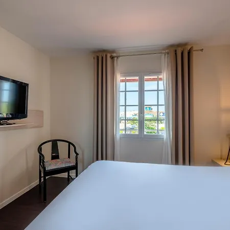 Logis De L'océan Hotel 3*
