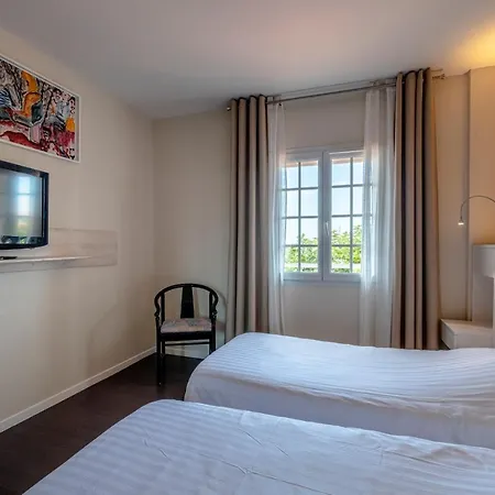 Logis De L'ocean Hotel