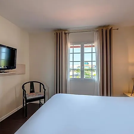 Logis De L'océan Hotel 3*