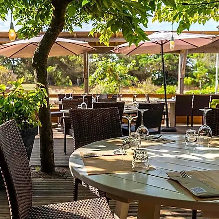 Hotel Logis De L'océan 3*